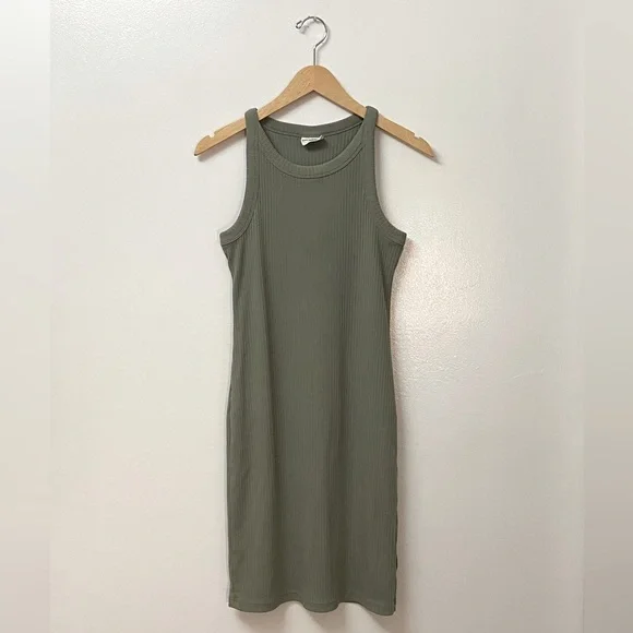 GAP Ribbed Tank Dress - Picture 2 of 6